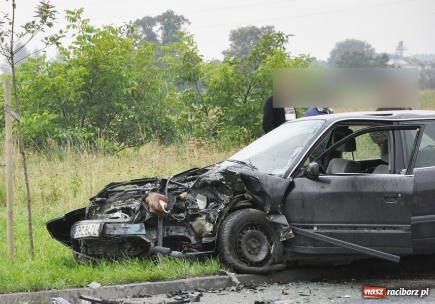 Zdjęcie w galerii na portalu naszraciborz.pl: Kraksa na Piaskowej, znów przy zakręcie wiadomości z regionu