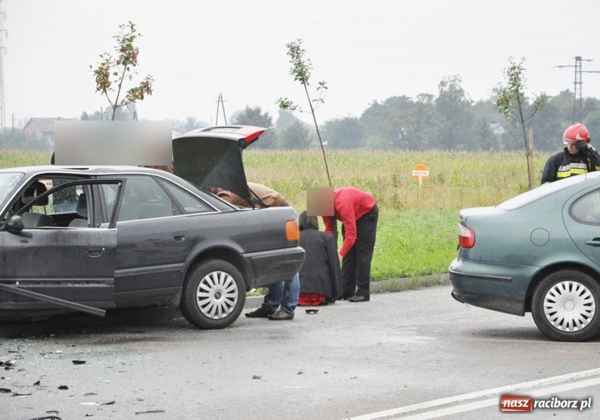 Zdjęcie w galerii na portalu naszraciborz.pl: Kraksa na Piaskowej, znów przy zakręcie wiadomości z regionu
