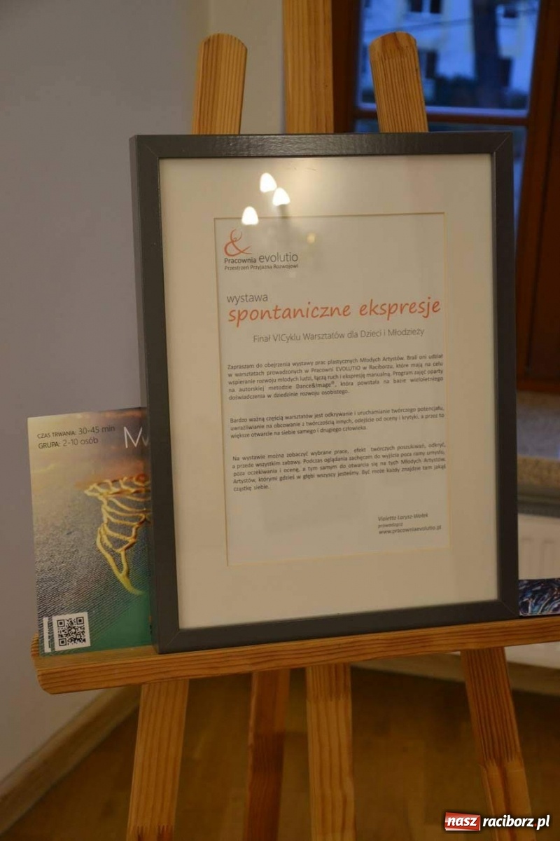 Zdjęcie w galerii na portalu naszraciborz.pl: Spontaniczne ekspresje. Wernisaż wystawy na zamku  wiadomości z regionu