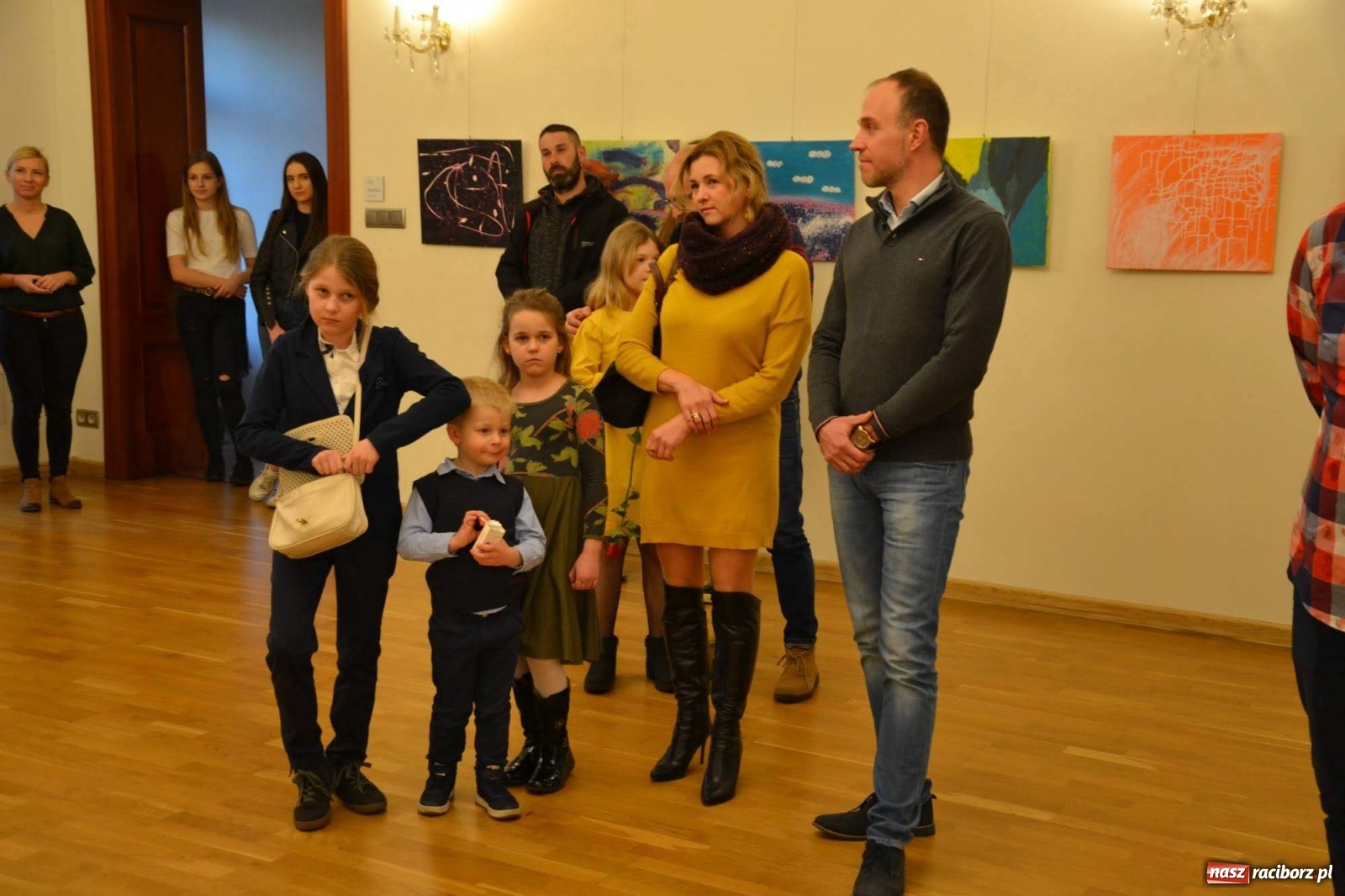 Zdjęcie w galerii na portalu naszraciborz.pl: Spontaniczne ekspresje. Wernisaż wystawy na zamku  wiadomości z regionu