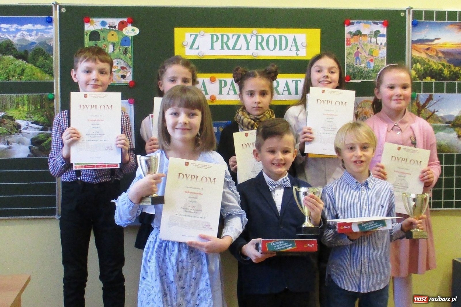 Zdjęcie w galerii na portalu naszraciborz.pl: W SP 15 odbył się Powiatowy Konkurs Recytatorski  wiadomości z regionu