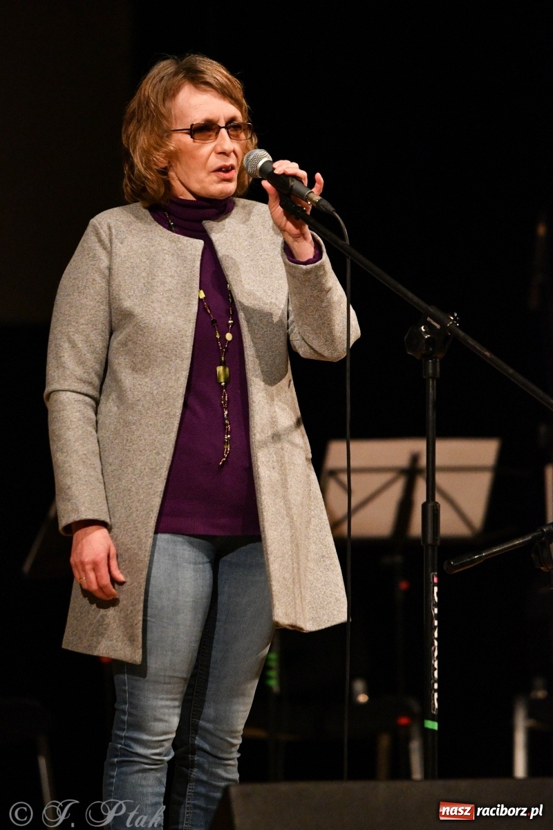 Zdjęcie w galerii na portalu naszraciborz.pl: Raciborscy artyści dla schroniska w RCK wiadomości z regionu