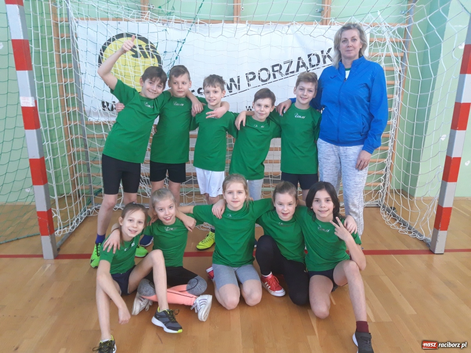 Zdjęcie w galerii na portalu naszraciborz.pl: SP 15 triumfuje w turnieju gier i zabaw  wiadomości z regionu