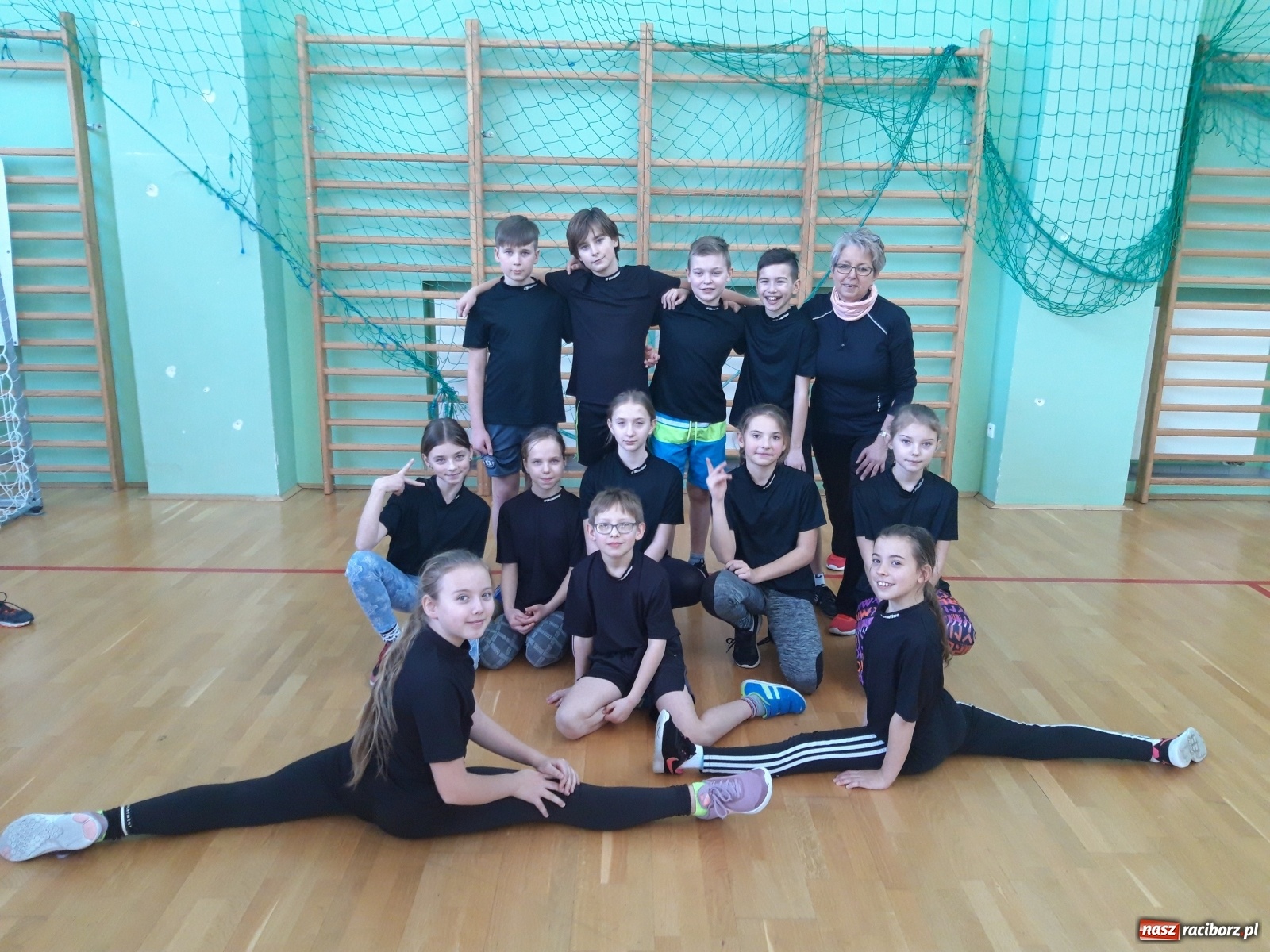 Zdjęcie w galerii na portalu naszraciborz.pl: SP 15 triumfuje w turnieju gier i zabaw  wiadomości z regionu