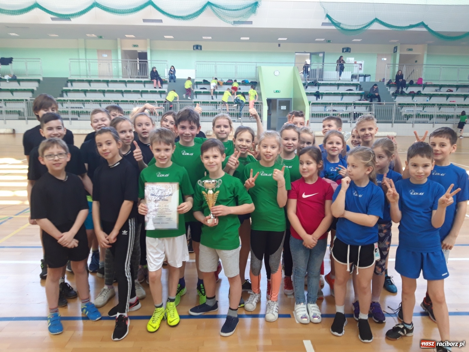 Zdjęcie w galerii na portalu naszraciborz.pl: SP 15 triumfuje w turnieju gier i zabaw  wiadomości z regionu