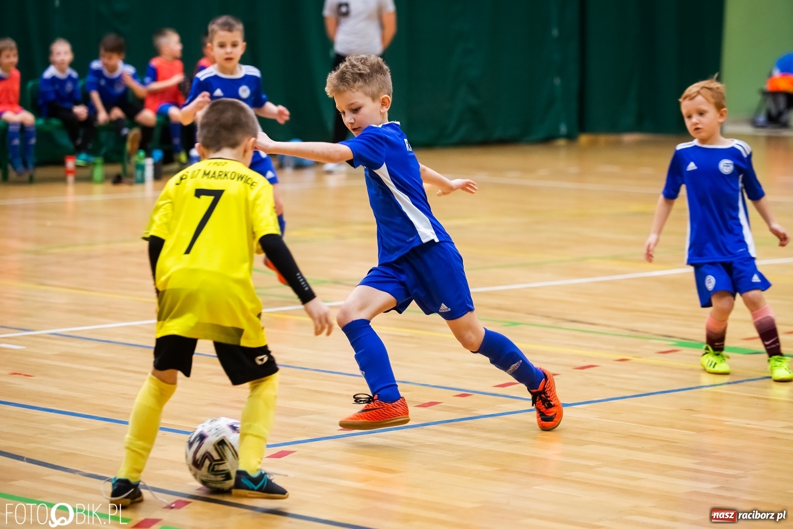 Zdjęcie w galerii na portalu naszraciborz.pl: Młodzi adepci futbolu rywalizowali w Arenie Rafako [FOTO] wiadomości z regionu