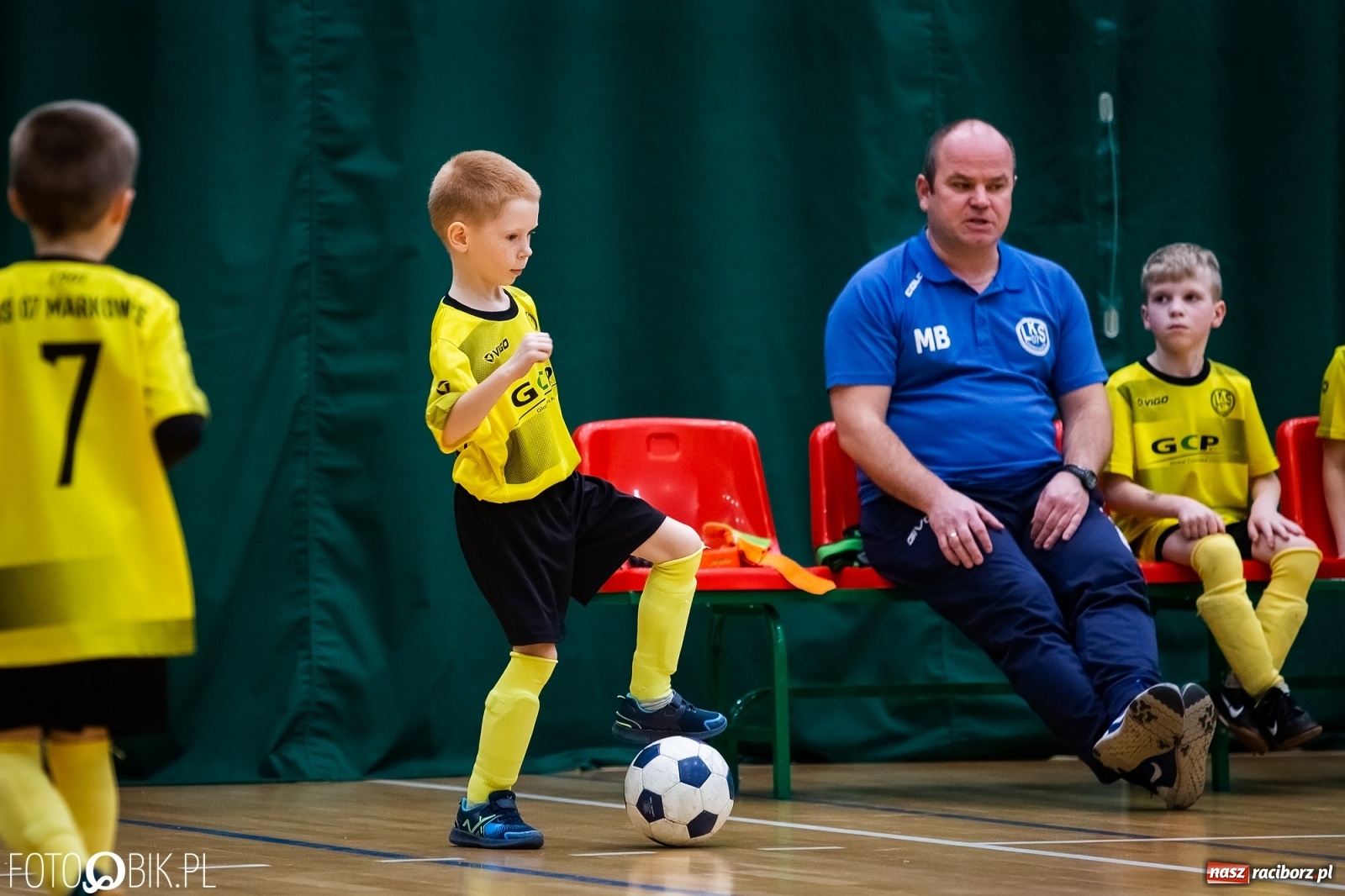 Zdjęcie w galerii na portalu naszraciborz.pl: Młodzi adepci futbolu rywalizowali w Arenie Rafako [FOTO] wiadomości z regionu