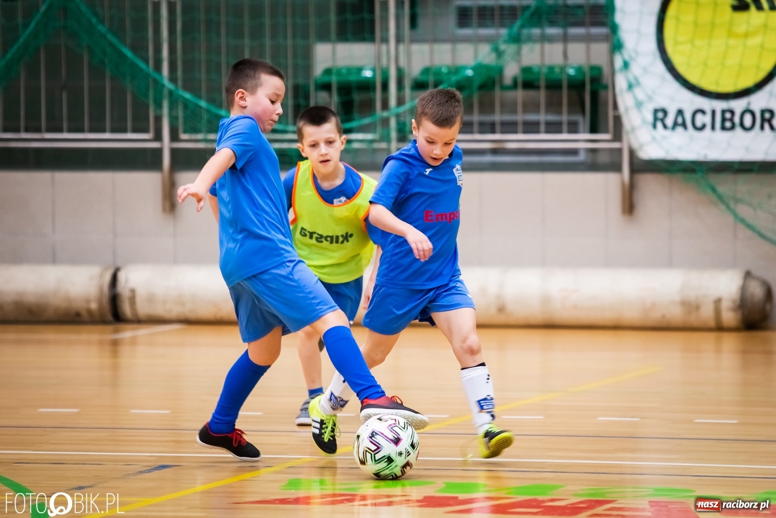 Zdjęcie w galerii na portalu naszraciborz.pl: Młodzi adepci futbolu rywalizowali w Arenie Rafako [FOTO] wiadomości z regionu