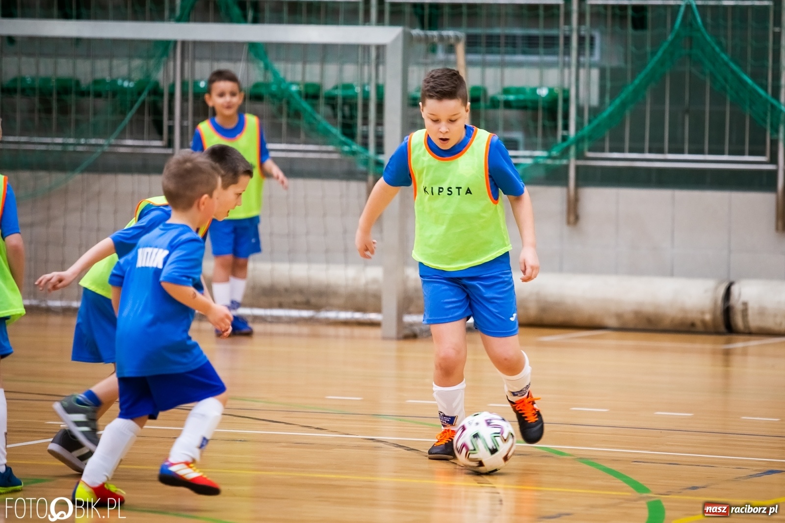 Zdjęcie w galerii na portalu naszraciborz.pl: Młodzi adepci futbolu rywalizowali w Arenie Rafako [FOTO] wiadomości z regionu