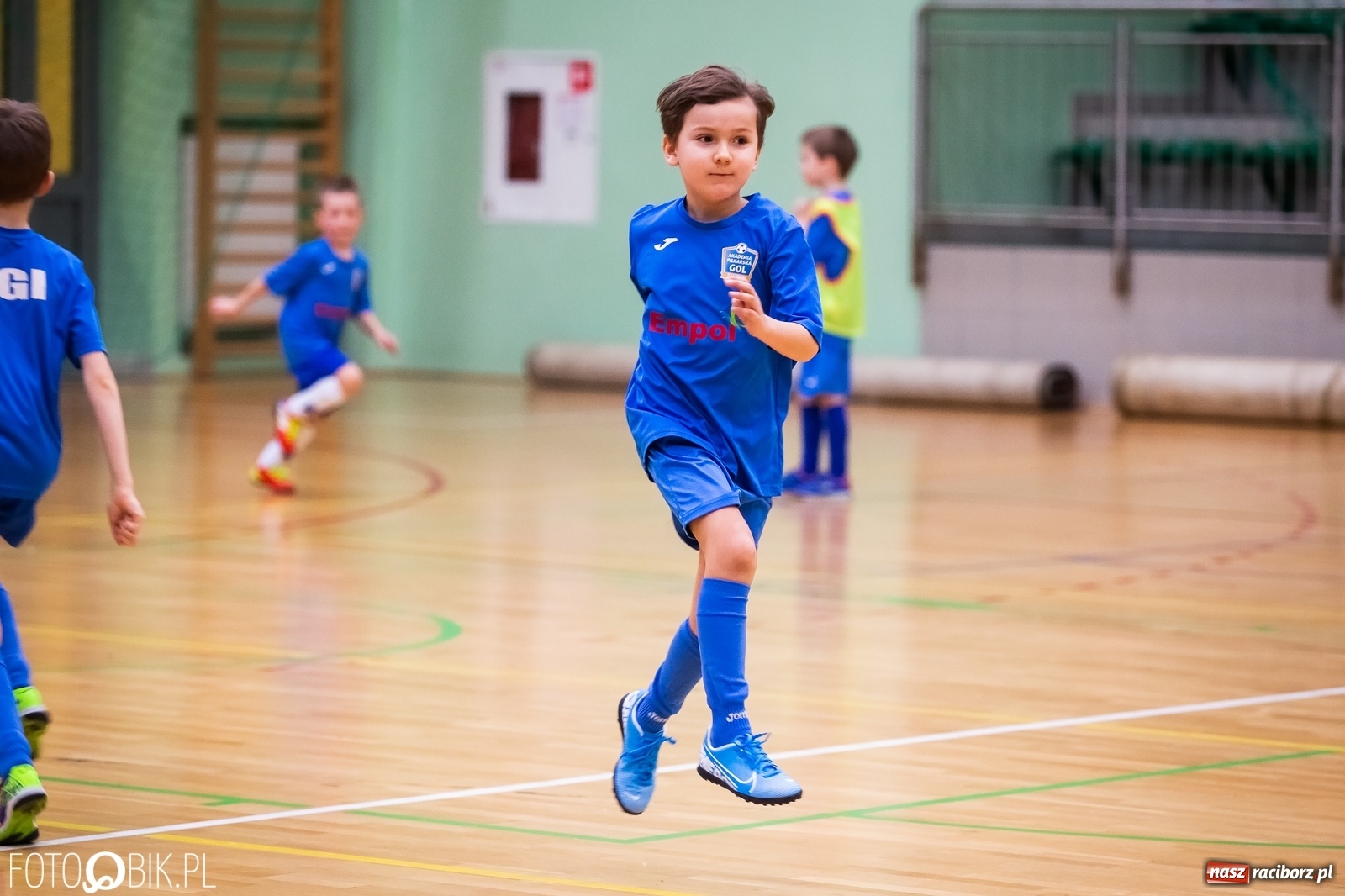 Zdjęcie w galerii na portalu naszraciborz.pl: Młodzi adepci futbolu rywalizowali w Arenie Rafako [FOTO] wiadomości z regionu