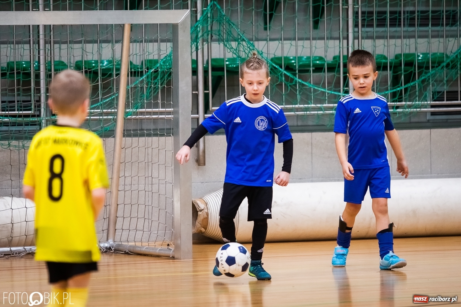 Zdjęcie w galerii na portalu naszraciborz.pl: Młodzi adepci futbolu rywalizowali w Arenie Rafako [FOTO] wiadomości z regionu