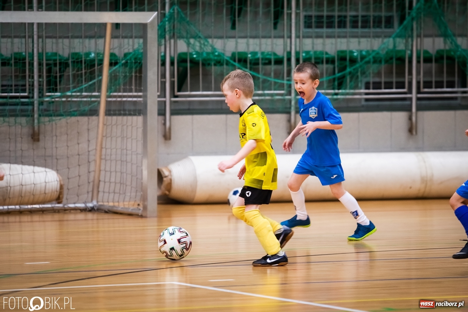 Zdjęcie w galerii na portalu naszraciborz.pl: Młodzi adepci futbolu rywalizowali w Arenie Rafako [FOTO] wiadomości z regionu