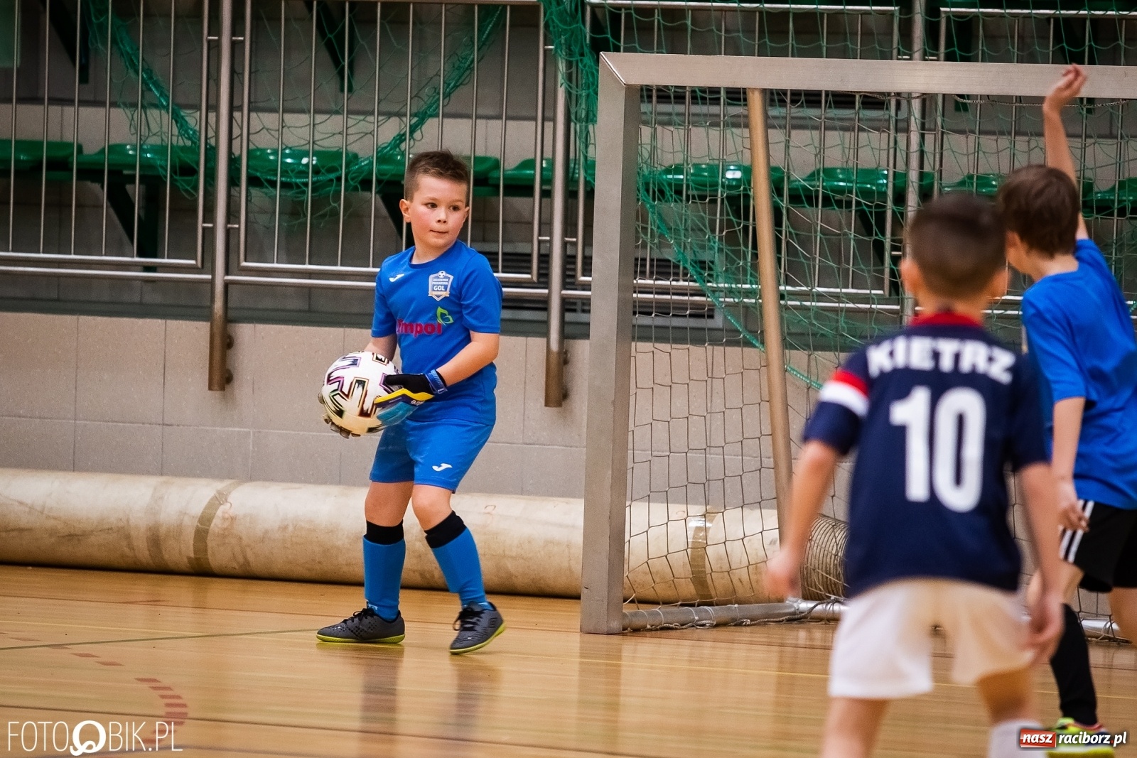 Zdjęcie w galerii na portalu naszraciborz.pl: Młodzi adepci futbolu rywalizowali w Arenie Rafako [FOTO] wiadomości z regionu