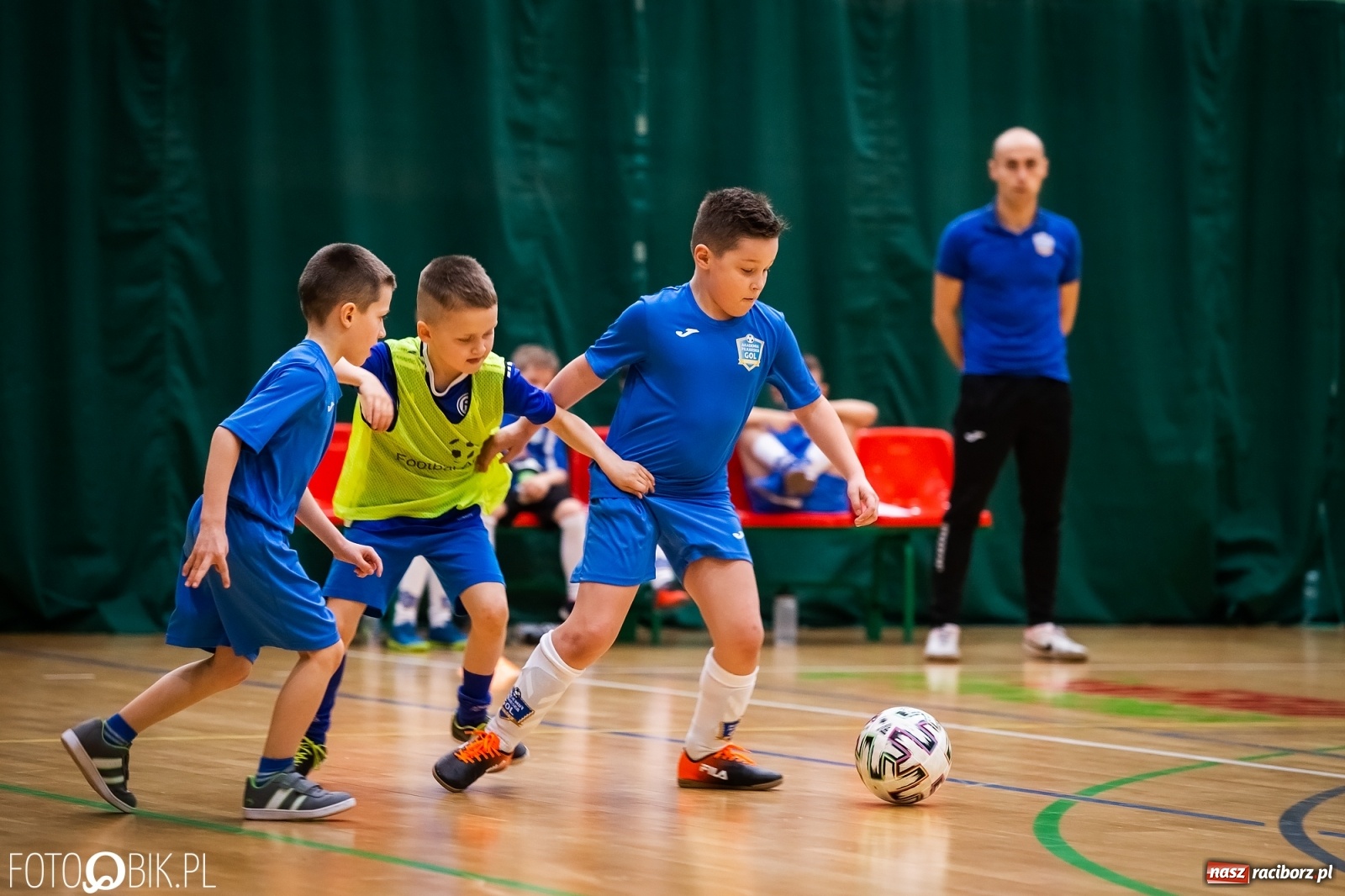 Zdjęcie w galerii na portalu naszraciborz.pl: Młodzi adepci futbolu rywalizowali w Arenie Rafako [FOTO] wiadomości z regionu