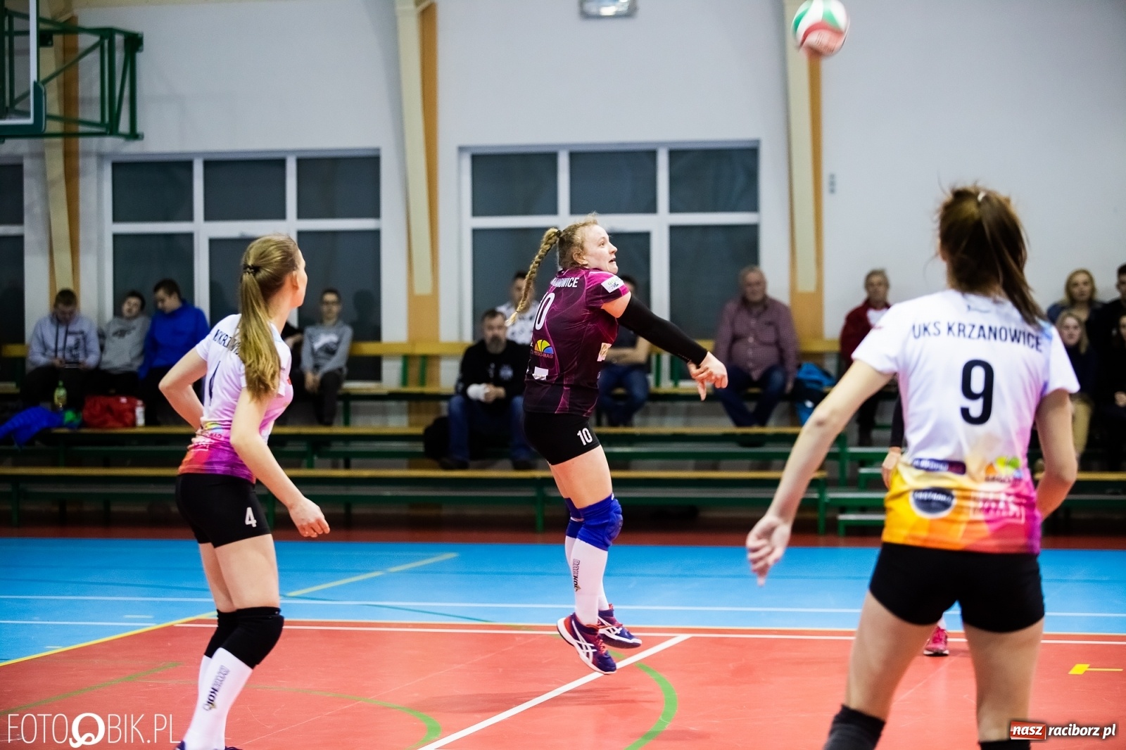 Zdjęcie w galerii na portalu naszraciborz.pl: Siatkarski maraton w Krzanowicach. UKS lepszy od Pszczyny [FOTO] wiadomości z regionu