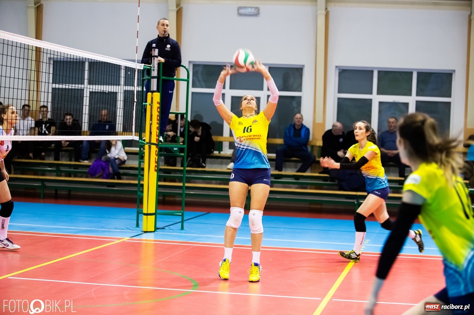 Zdjęcie w galerii na portalu naszraciborz.pl: Siatkarski maraton w Krzanowicach. UKS lepszy od Pszczyny [FOTO] wiadomości z regionu