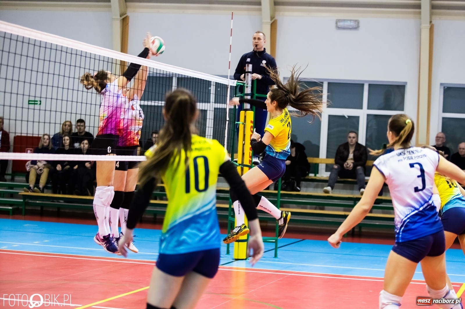 Zdjęcie w galerii na portalu naszraciborz.pl: Siatkarski maraton w Krzanowicach. UKS lepszy od Pszczyny [FOTO] wiadomości z regionu