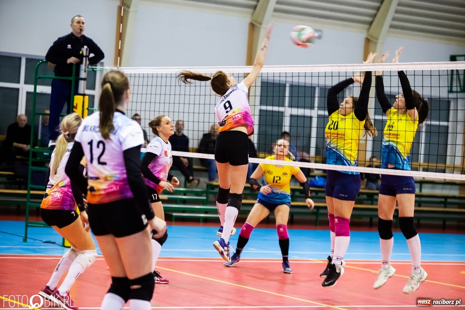 Zdjęcie w galerii na portalu naszraciborz.pl: Siatkarski maraton w Krzanowicach. UKS lepszy od Pszczyny [FOTO] wiadomości z regionu