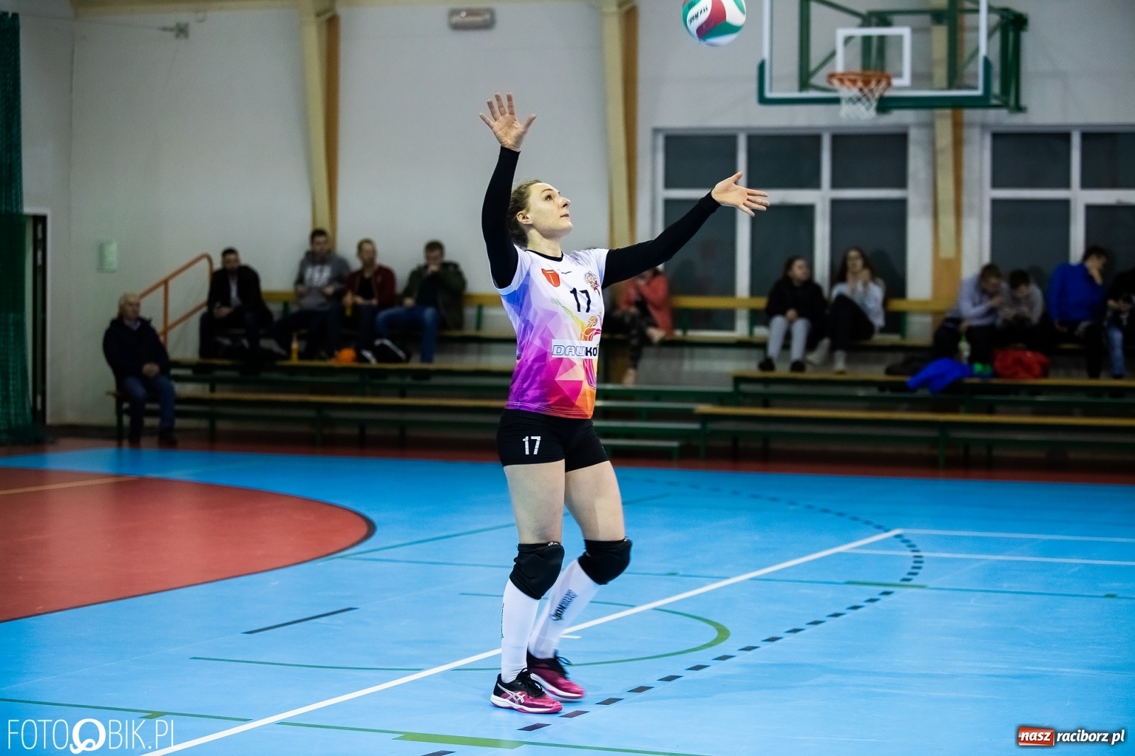 Zdjęcie w galerii na portalu naszraciborz.pl: Siatkarski maraton w Krzanowicach. UKS lepszy od Pszczyny [FOTO] wiadomości z regionu
