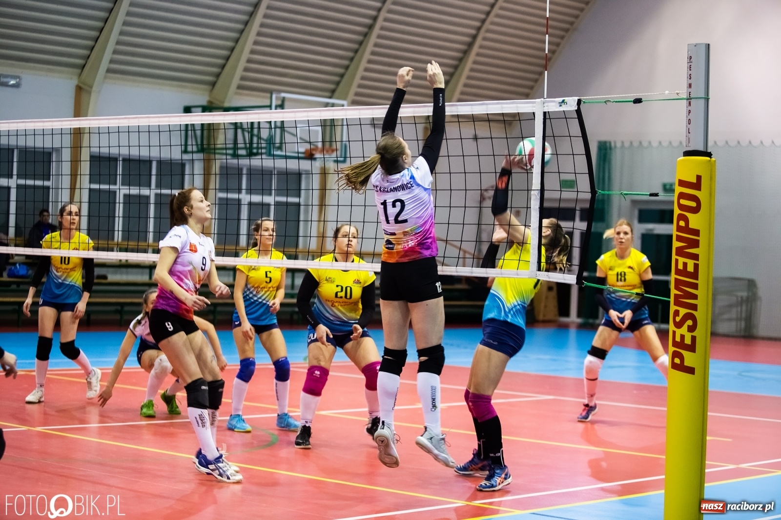 Zdjęcie w galerii na portalu naszraciborz.pl: Siatkarski maraton w Krzanowicach. UKS lepszy od Pszczyny [FOTO] wiadomości z regionu