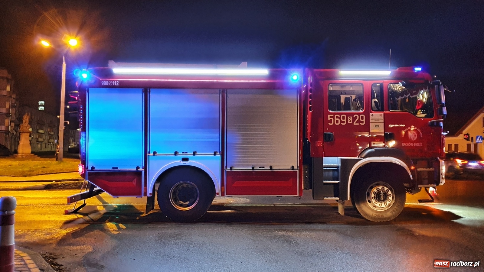 Zdjęcie w galerii na portalu naszraciborz.pl: Zderzenie forda i chevroleta przy Mechaniku  wiadomości z regionu