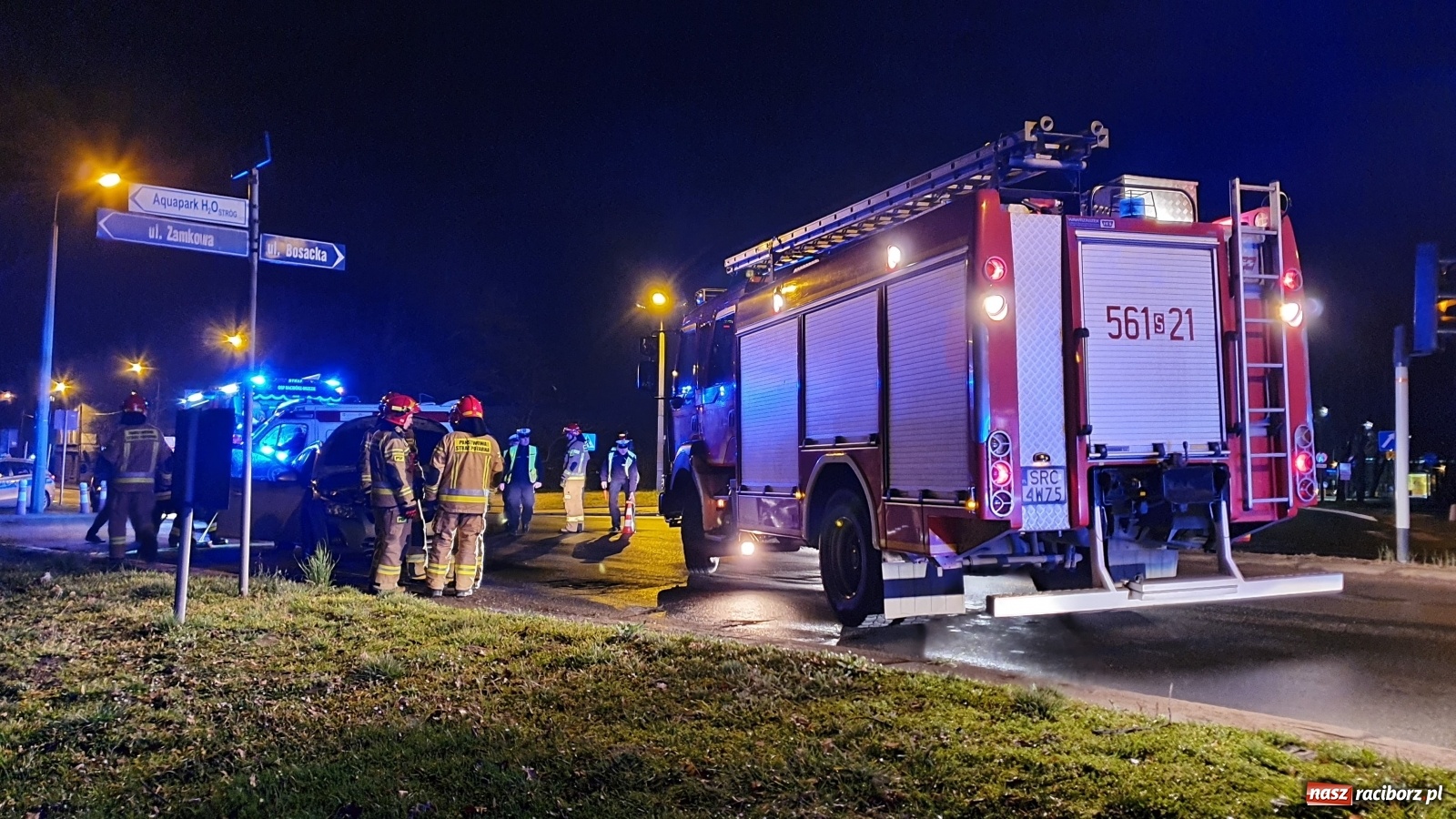 Zdjęcie w galerii na portalu naszraciborz.pl: Zderzenie forda i chevroleta przy Mechaniku  wiadomości z regionu