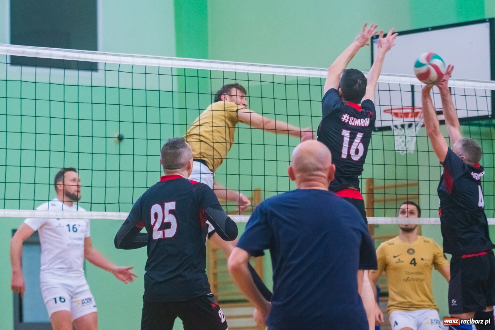 Zdjęcie w galerii na portalu naszraciborz.pl: RLPS. Trzynasta kolejka pechowa dla Leśnej Perły [FOTO i WIDEO] wiadomości z regionu