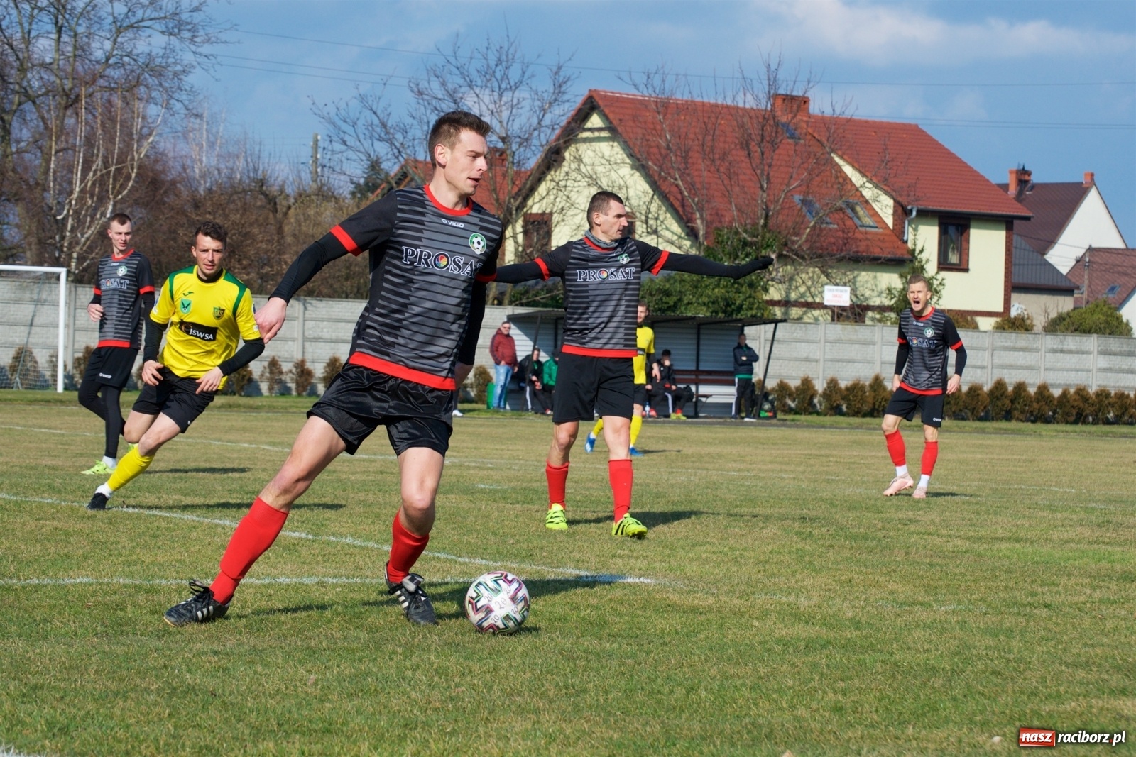 Zdjęcie w galerii na portalu naszraciborz.pl: Sparing. LKS Tworków rozgromiony przez pierwszoligowca [FOTO] wiadomości z regionu