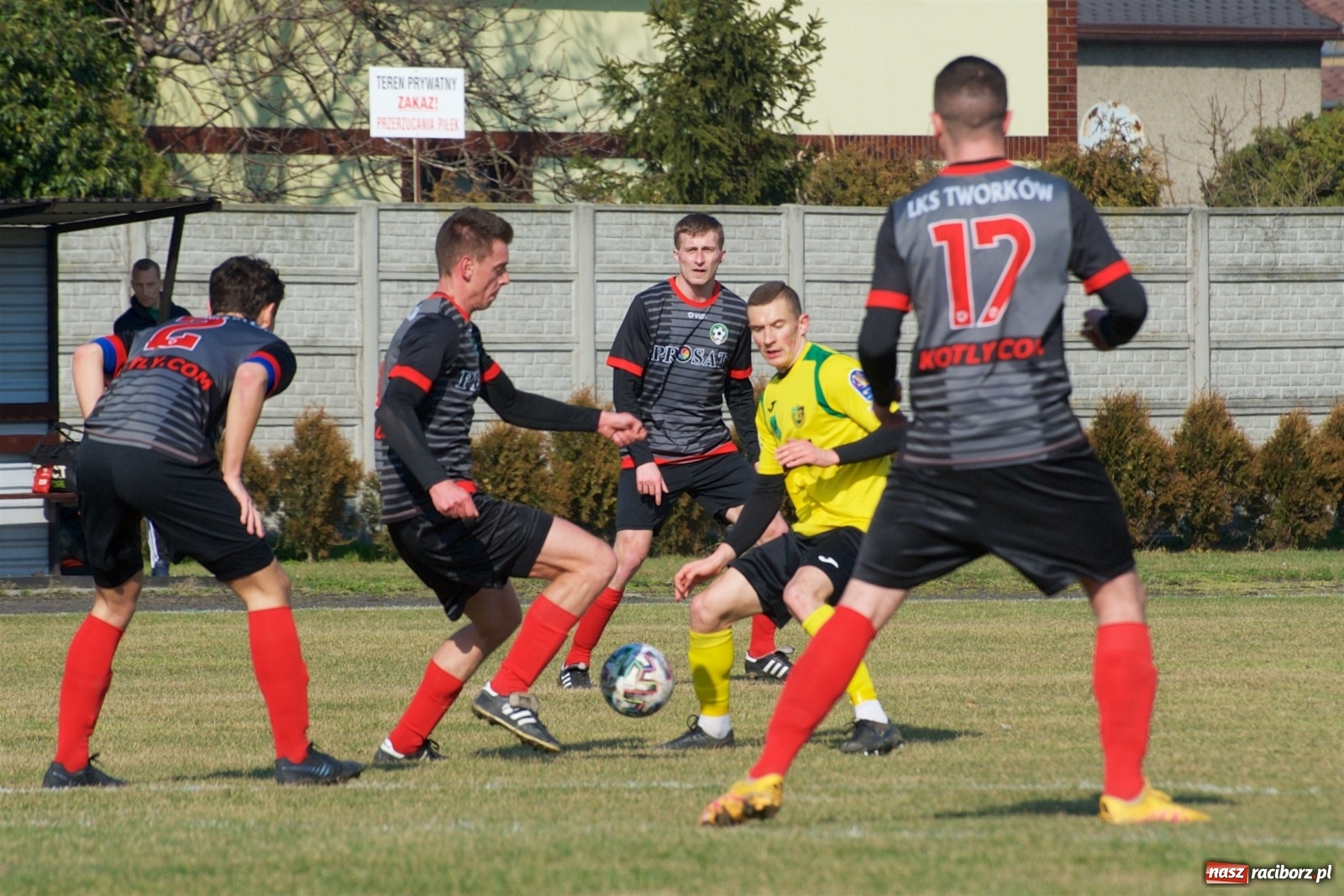 Zdjęcie w galerii na portalu naszraciborz.pl: Sparing. LKS Tworków rozgromiony przez pierwszoligowca [FOTO] wiadomości z regionu