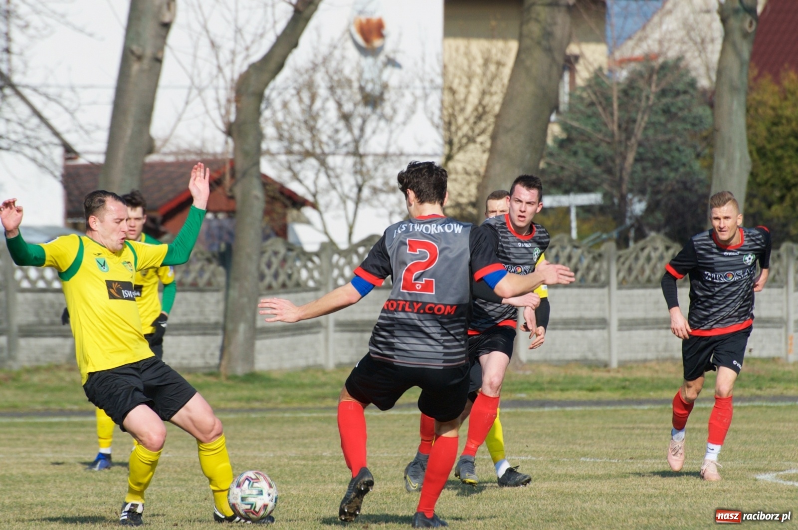 Zdjęcie w galerii na portalu naszraciborz.pl: Sparing. LKS Tworków rozgromiony przez pierwszoligowca [FOTO] wiadomości z regionu