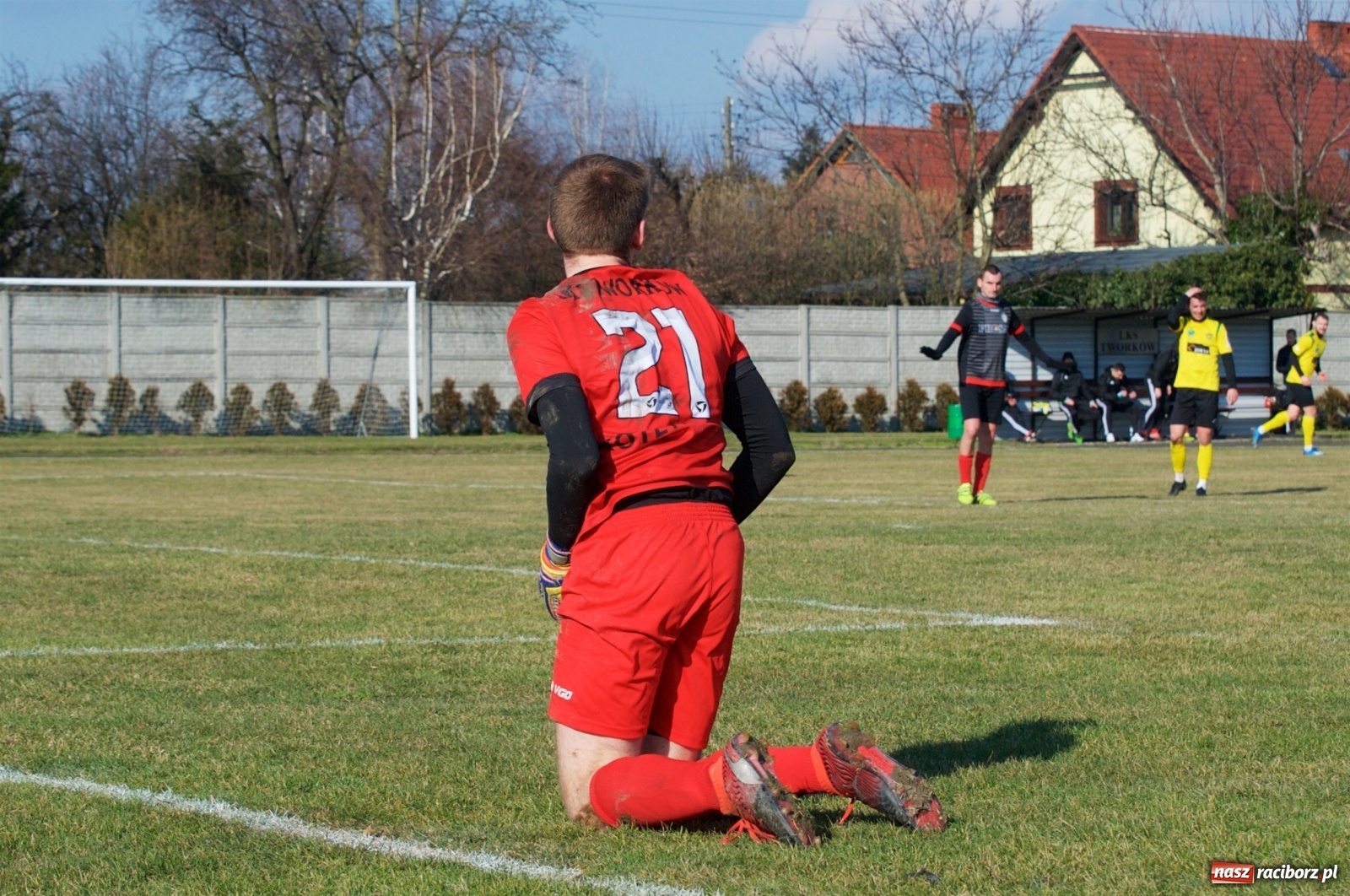 Zdjęcie w galerii na portalu naszraciborz.pl: Sparing. LKS Tworków rozgromiony przez pierwszoligowca [FOTO] wiadomości z regionu