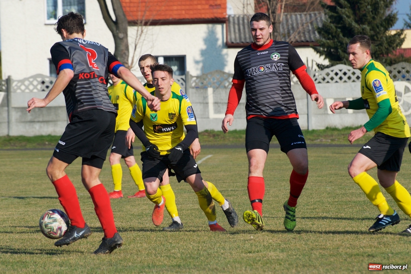Zdjęcie w galerii na portalu naszraciborz.pl: Sparing. LKS Tworków rozgromiony przez pierwszoligowca [FOTO] wiadomości z regionu