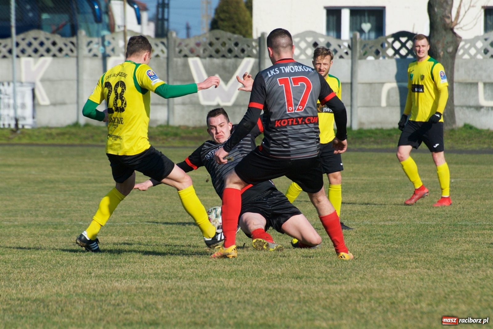 Zdjęcie w galerii na portalu naszraciborz.pl: Sparing. LKS Tworków rozgromiony przez pierwszoligowca [FOTO] wiadomości z regionu