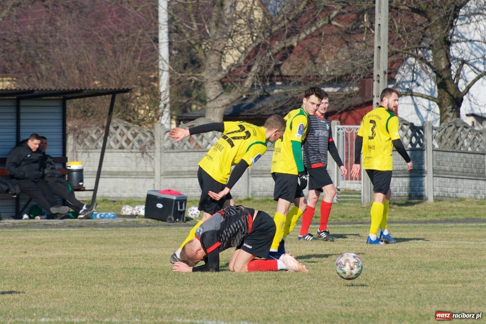 Zdjęcie w galerii na portalu naszraciborz.pl: Sparing. LKS Tworków rozgromiony przez pierwszoligowca [FOTO] wiadomości z regionu