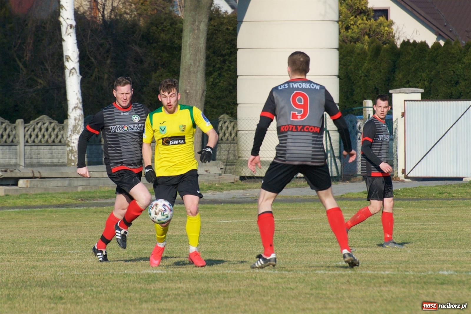 Zdjęcie w galerii na portalu naszraciborz.pl: Sparing. LKS Tworków rozgromiony przez pierwszoligowca [FOTO] wiadomości z regionu