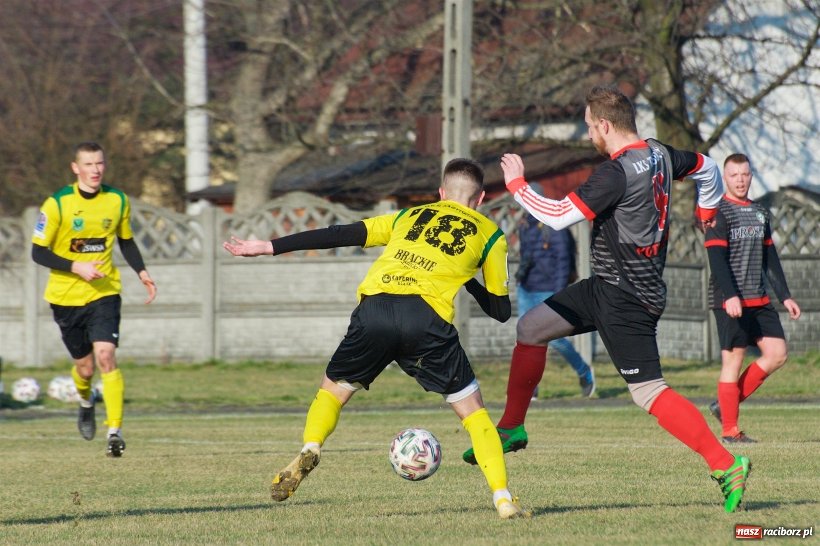 Zdjęcie w galerii na portalu naszraciborz.pl: Sparing. LKS Tworków rozgromiony przez pierwszoligowca [FOTO] wiadomości z regionu