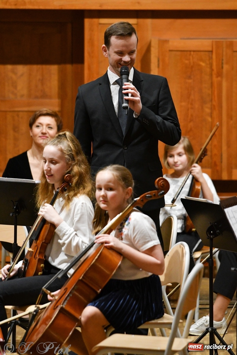Zdjęcie w galerii na portalu naszraciborz.pl: Szkoła muzyczna uczciła Dzień Kobiet koncertem [FOTO] wiadomości z regionu