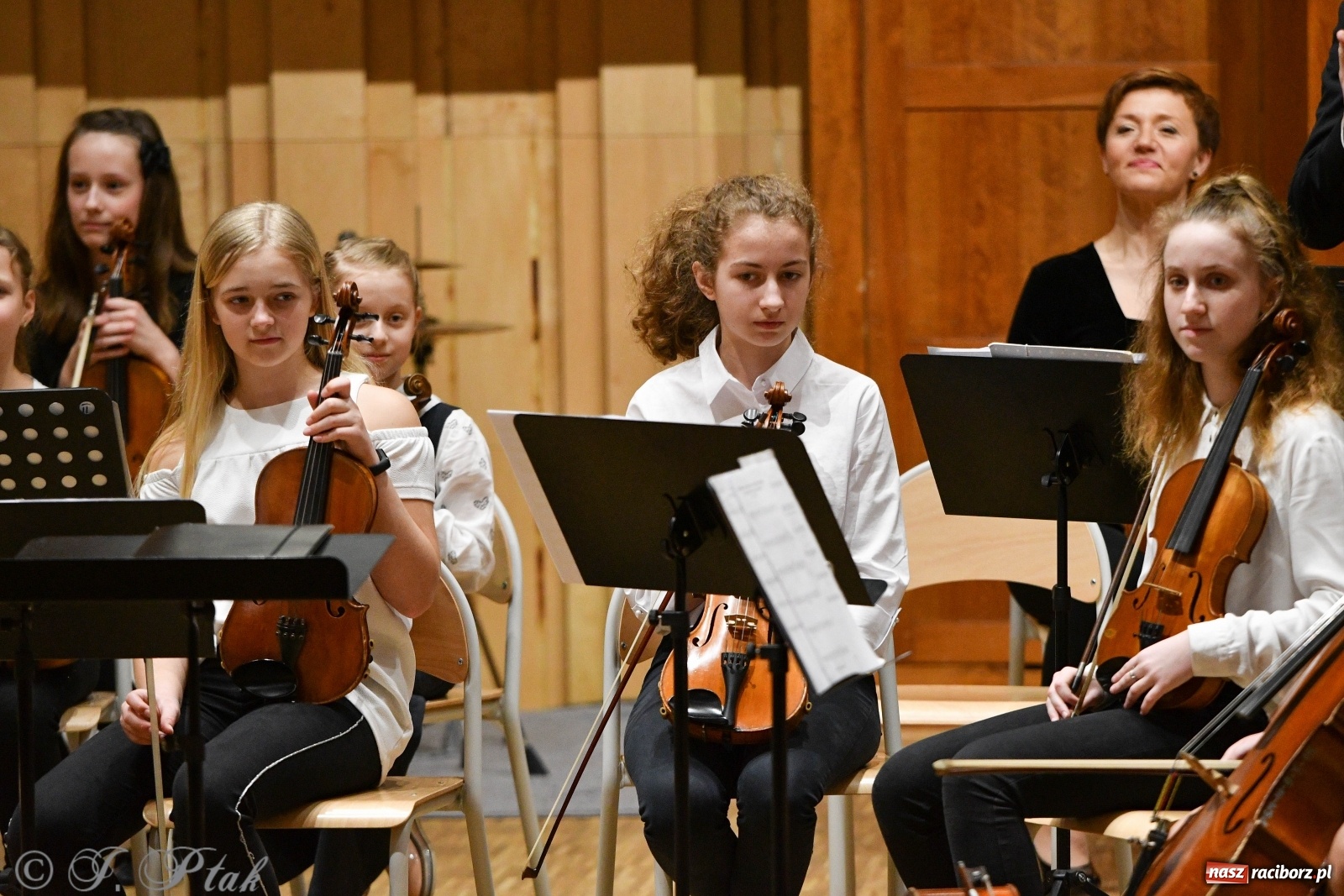 Zdjęcie w galerii na portalu naszraciborz.pl: Szkoła muzyczna uczciła Dzień Kobiet koncertem [FOTO] wiadomości z regionu