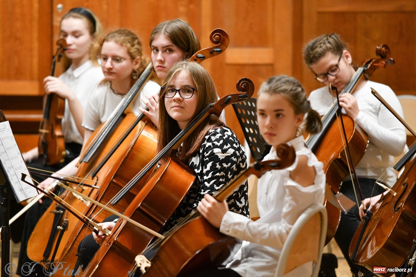 Zdjęcie w galerii na portalu naszraciborz.pl: Szkoła muzyczna uczciła Dzień Kobiet koncertem [FOTO] wiadomości z regionu