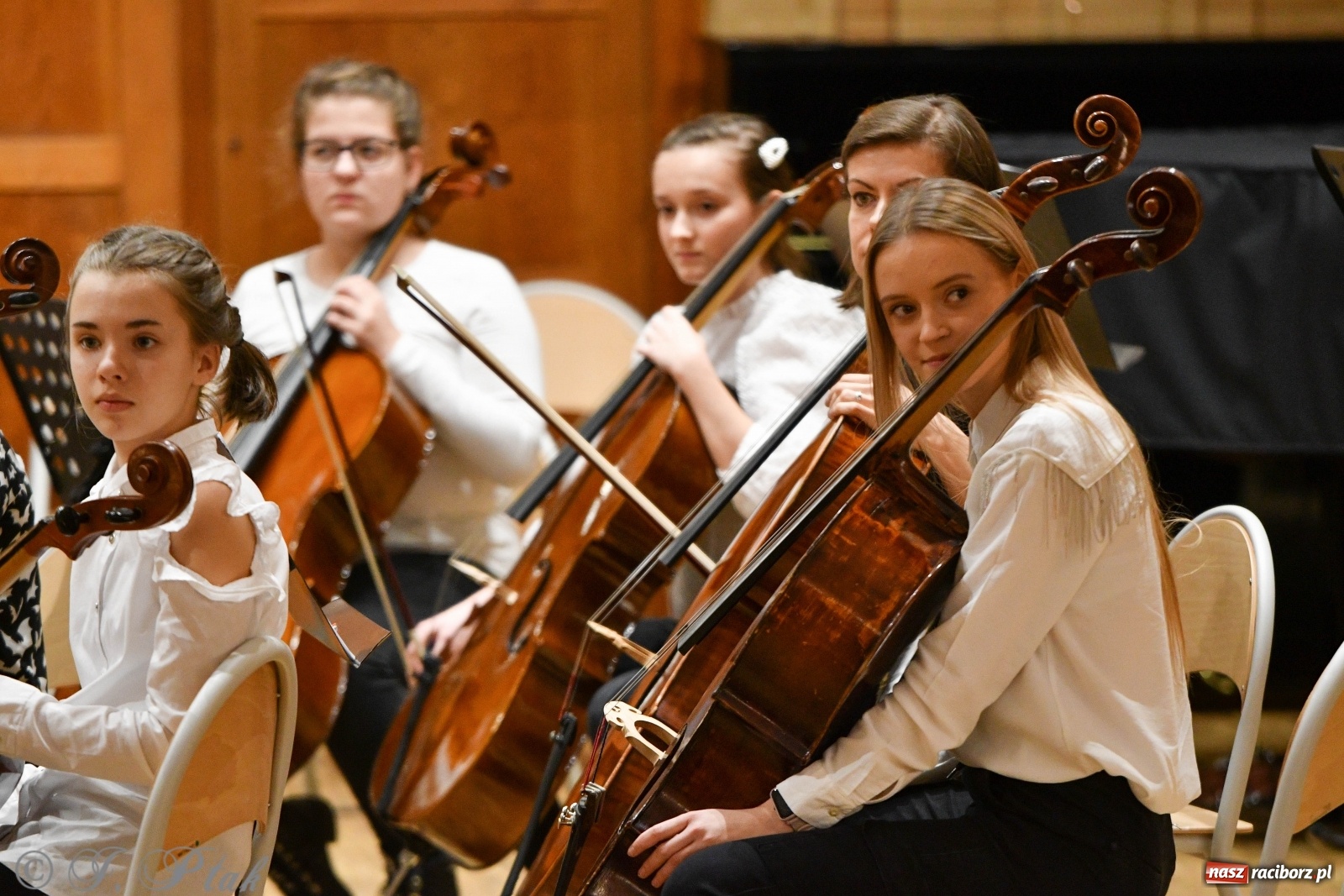 Zdjęcie w galerii na portalu naszraciborz.pl: Szkoła muzyczna uczciła Dzień Kobiet koncertem [FOTO] wiadomości z regionu