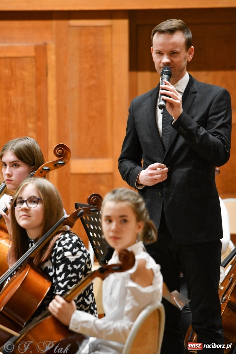 Zdjęcie w galerii na portalu naszraciborz.pl: Szkoła muzyczna uczciła Dzień Kobiet koncertem [FOTO] wiadomości z regionu