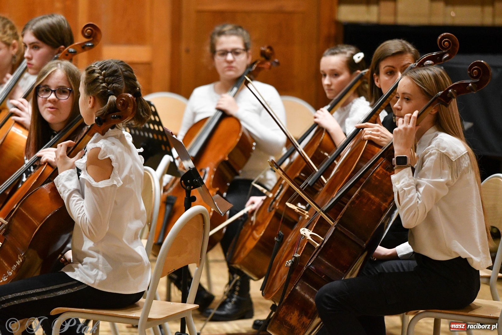 Zdjęcie w galerii na portalu naszraciborz.pl: Szkoła muzyczna uczciła Dzień Kobiet koncertem [FOTO] wiadomości z regionu