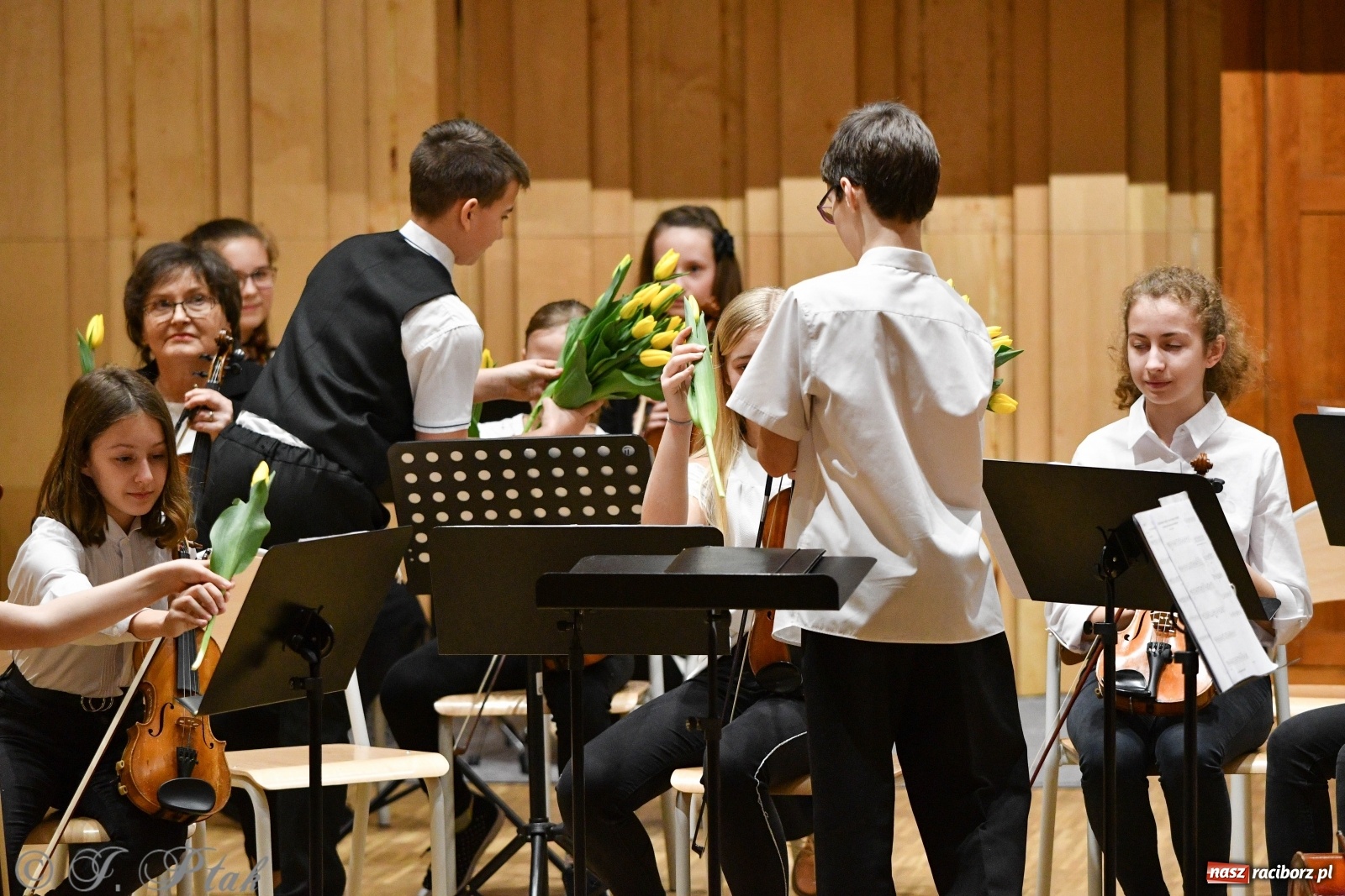 Zdjęcie w galerii na portalu naszraciborz.pl: Szkoła muzyczna uczciła Dzień Kobiet koncertem [FOTO] wiadomości z regionu
