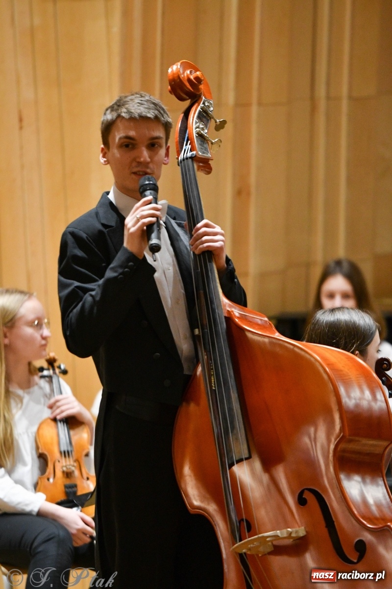 Zdjęcie w galerii na portalu naszraciborz.pl: Szkoła muzyczna uczciła Dzień Kobiet koncertem [FOTO] wiadomości z regionu
