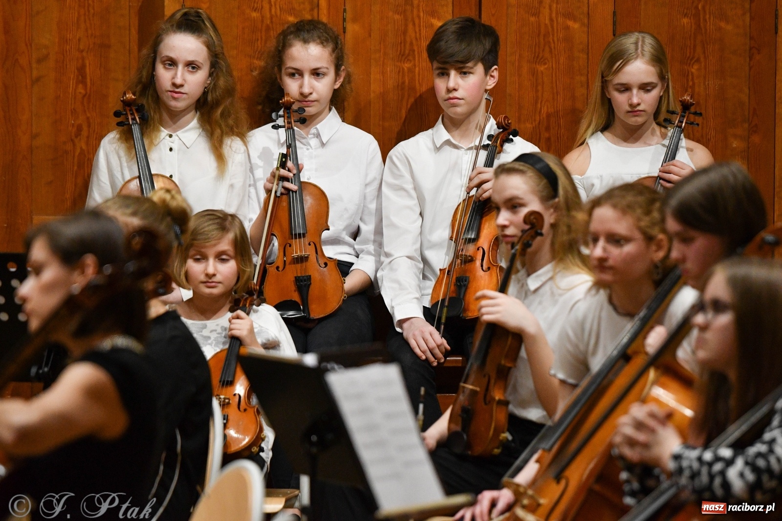 Zdjęcie w galerii na portalu naszraciborz.pl: Szkoła muzyczna uczciła Dzień Kobiet koncertem [FOTO] wiadomości z regionu