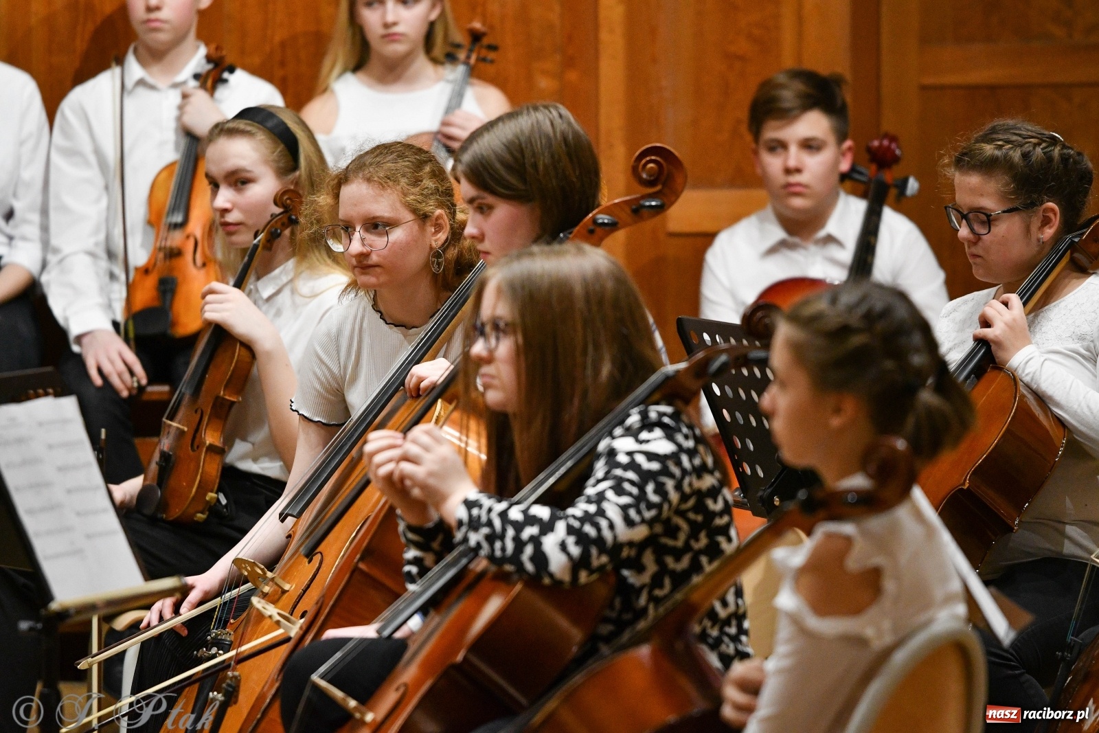 Zdjęcie w galerii na portalu naszraciborz.pl: Szkoła muzyczna uczciła Dzień Kobiet koncertem [FOTO] wiadomości z regionu