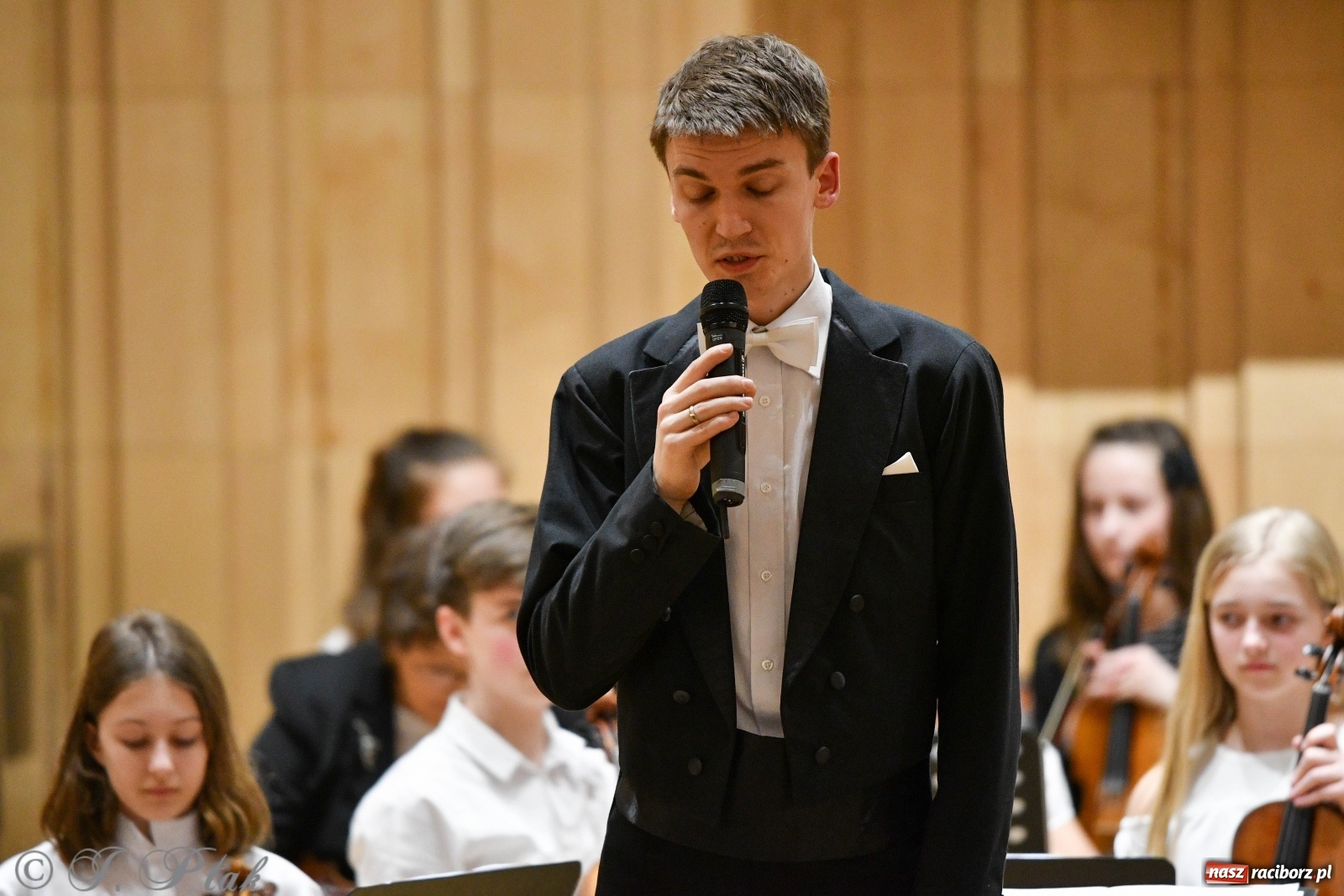 Zdjęcie w galerii na portalu naszraciborz.pl: Szkoła muzyczna uczciła Dzień Kobiet koncertem [FOTO] wiadomości z regionu