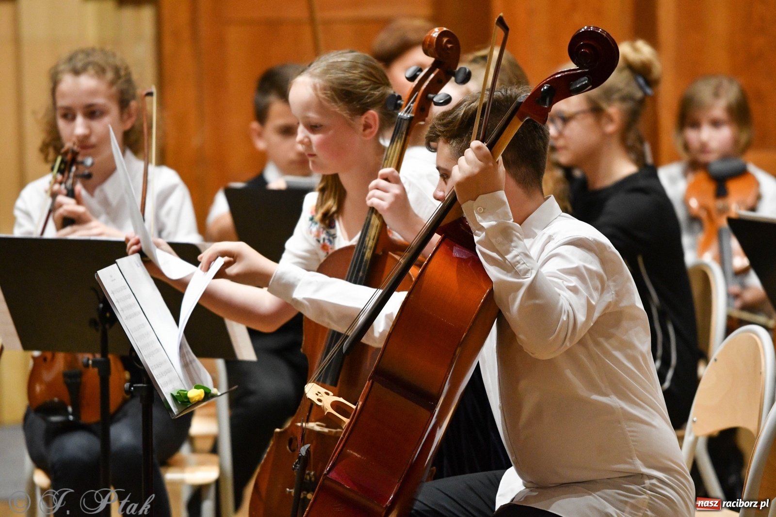 Zdjęcie w galerii na portalu naszraciborz.pl: Szkoła muzyczna uczciła Dzień Kobiet koncertem [FOTO] wiadomości z regionu