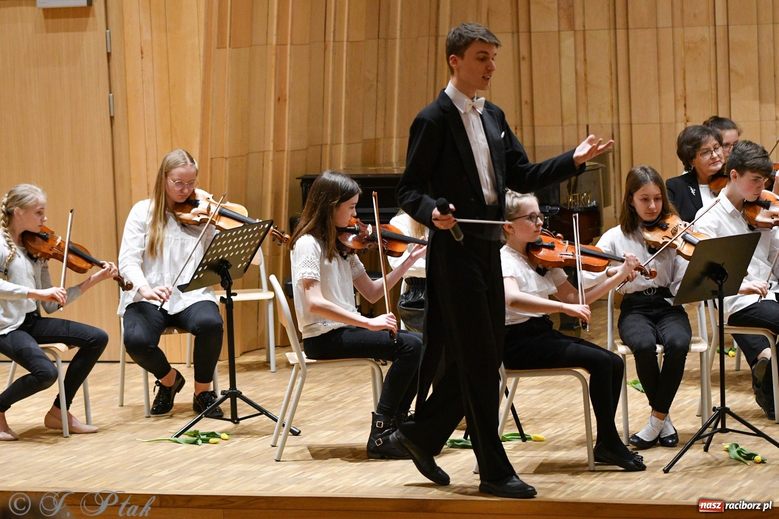 Zdjęcie w galerii na portalu naszraciborz.pl: Szkoła muzyczna uczciła Dzień Kobiet koncertem [FOTO] wiadomości z regionu