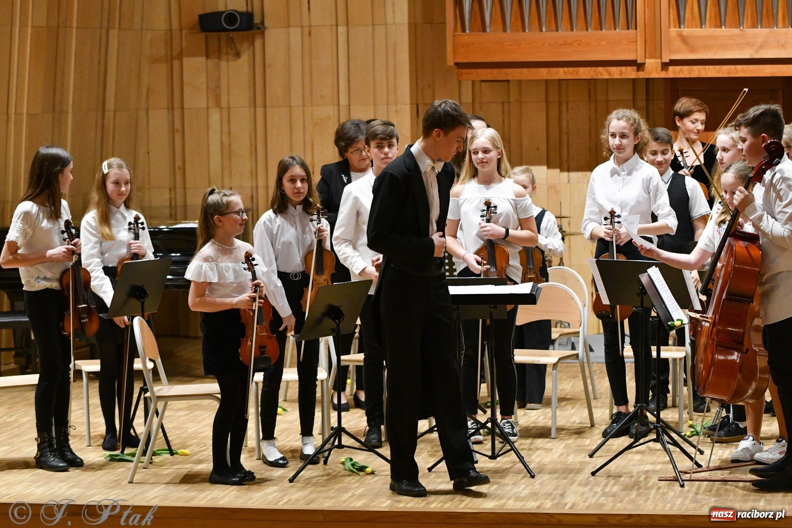 Zdjęcie w galerii na portalu naszraciborz.pl: Szkoła muzyczna uczciła Dzień Kobiet koncertem [FOTO] wiadomości z regionu